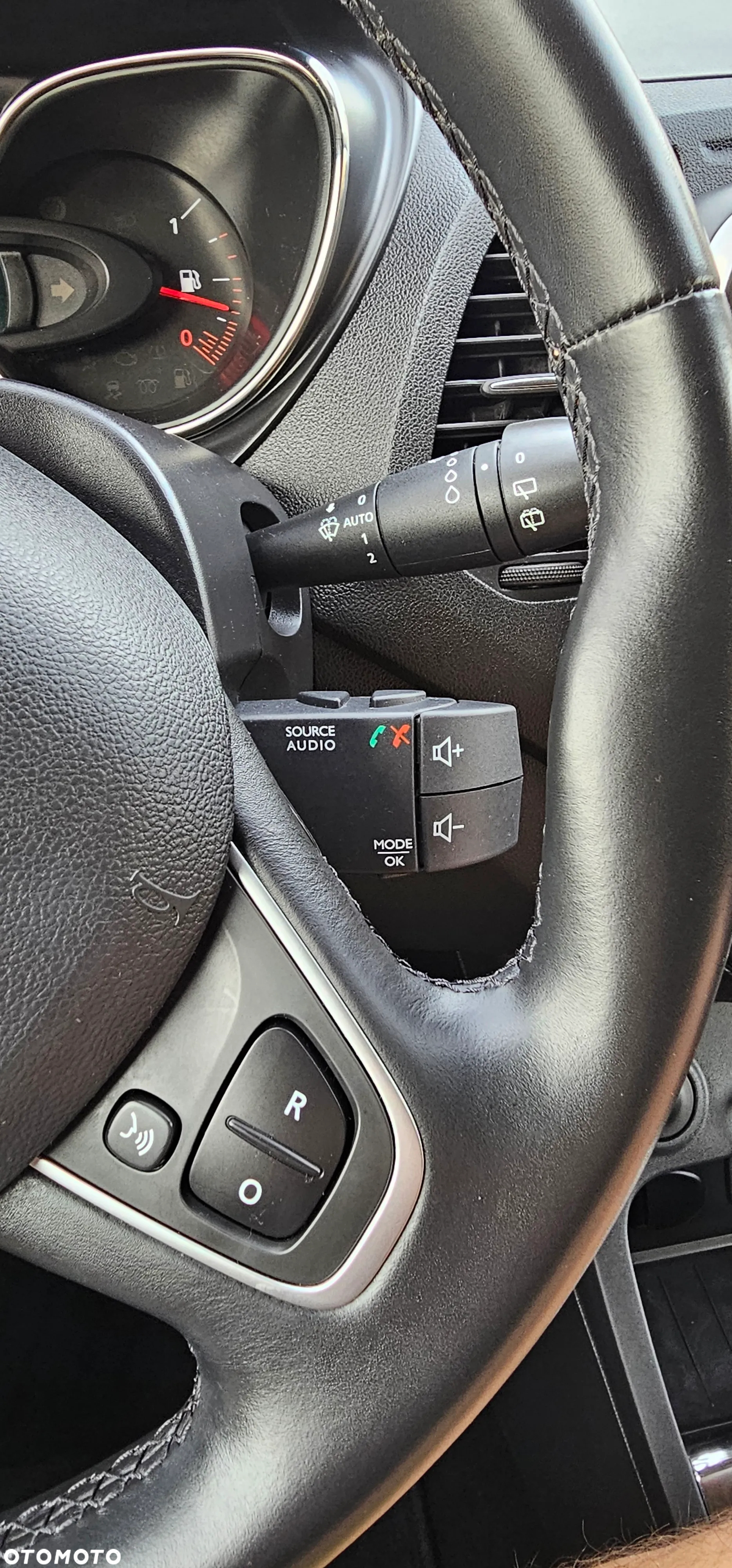 Renault Captur - 19