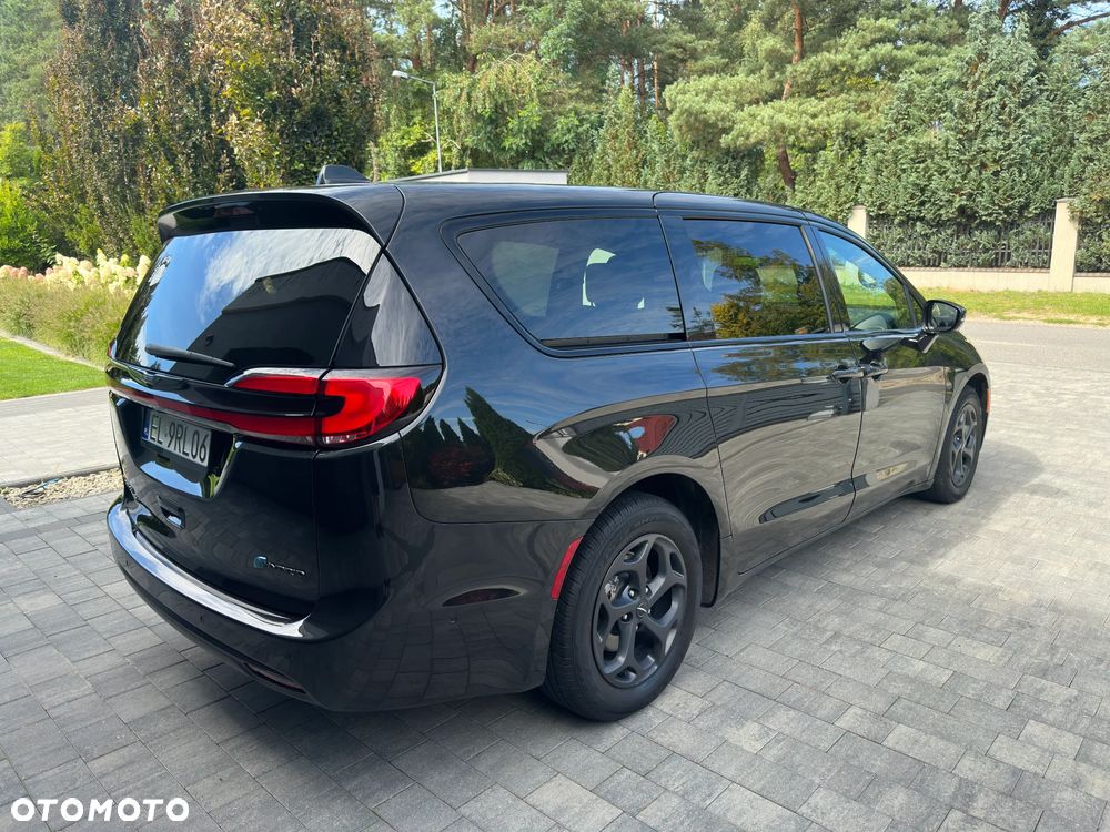 Chrysler Pacifica - 7