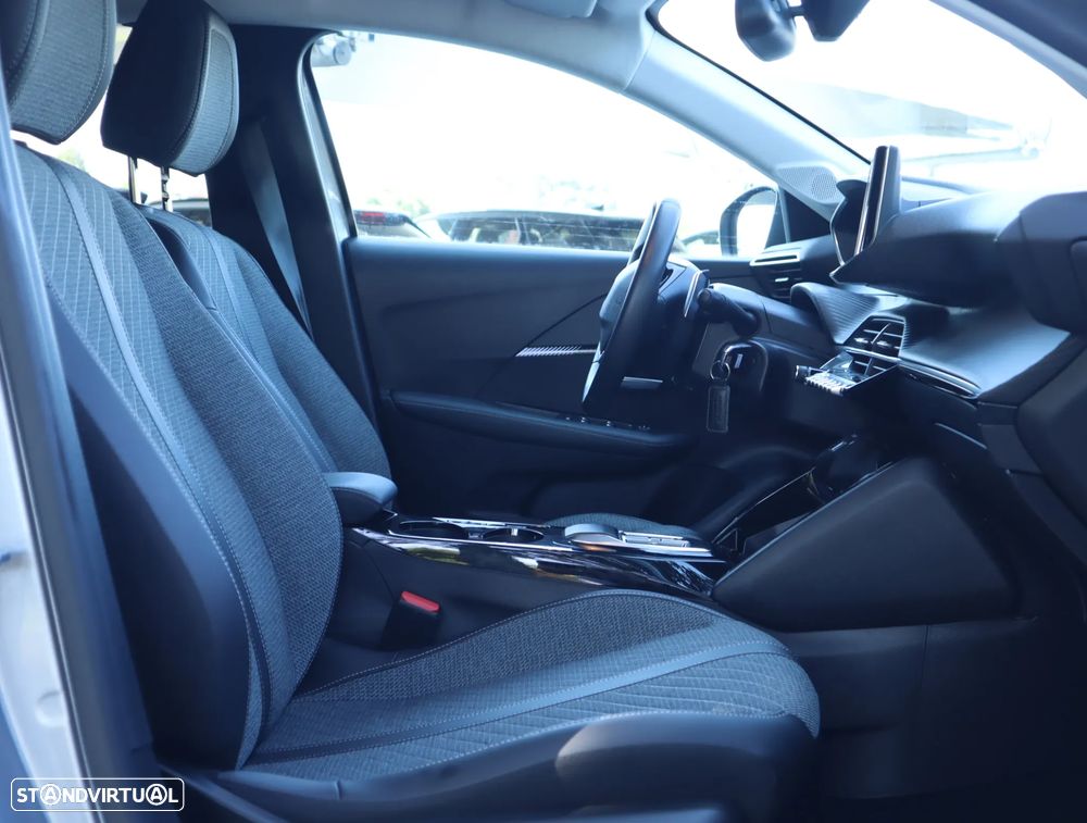 Peugeot 208 1.2 Hybrid Allure e-DCS6 - 20