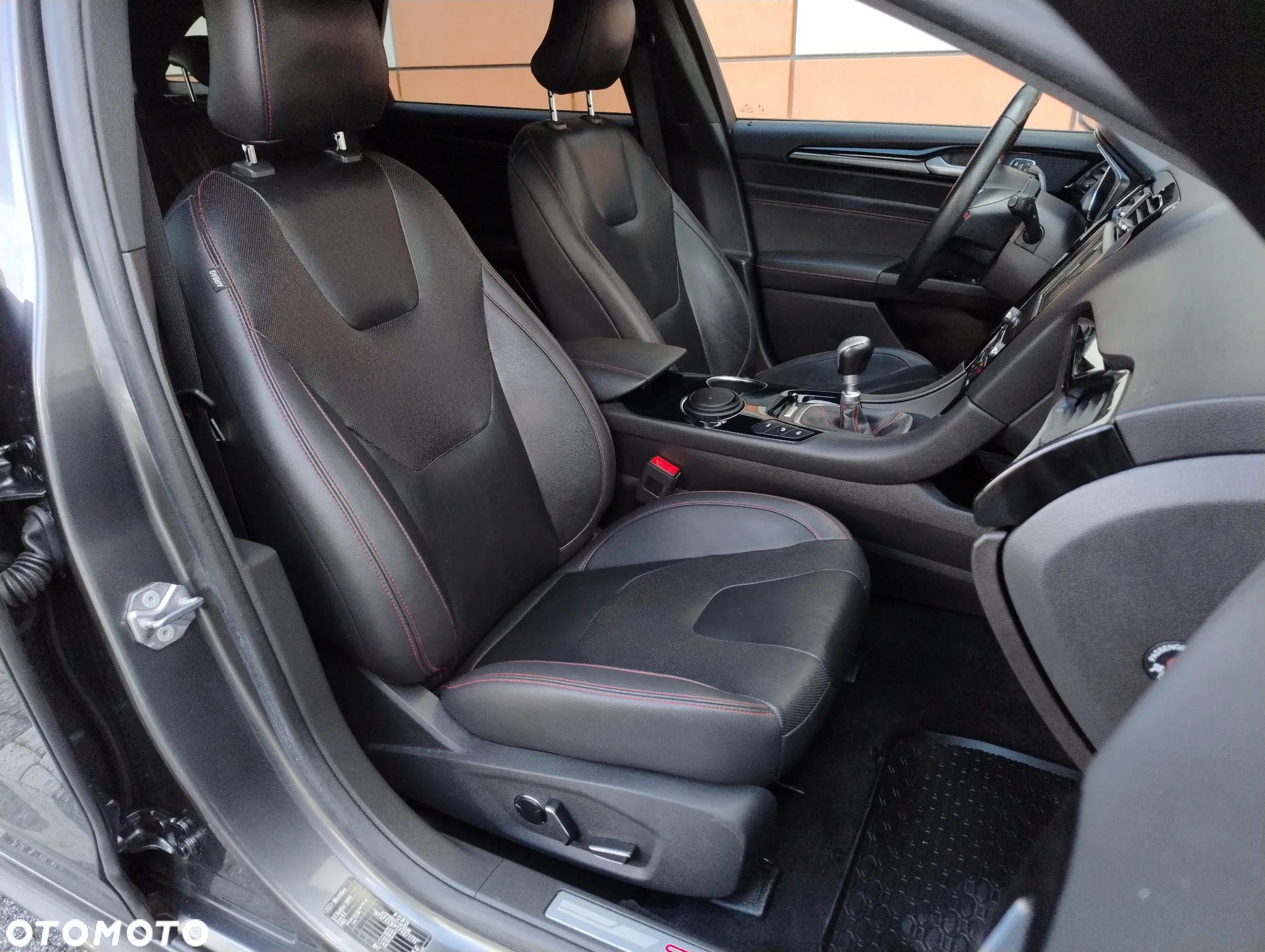 Ford Mondeo 2.0 EcoBlue ST-Line Plus - 11