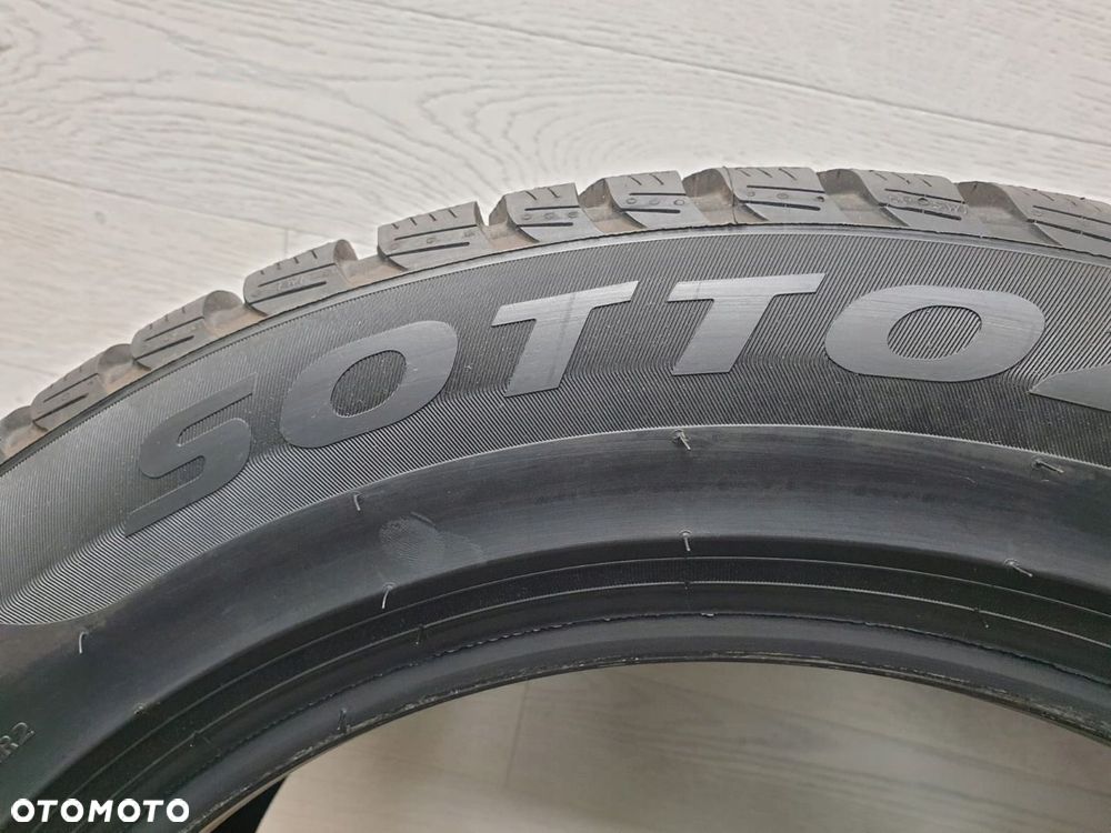 Opona zimowa Pirelli Winter SottoZero 3 225/55R17 97 H - 3