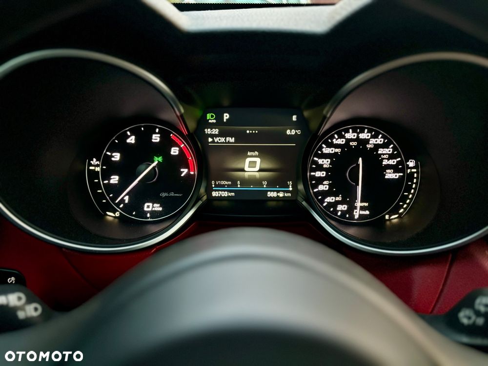 Alfa Romeo Stelvio - 26