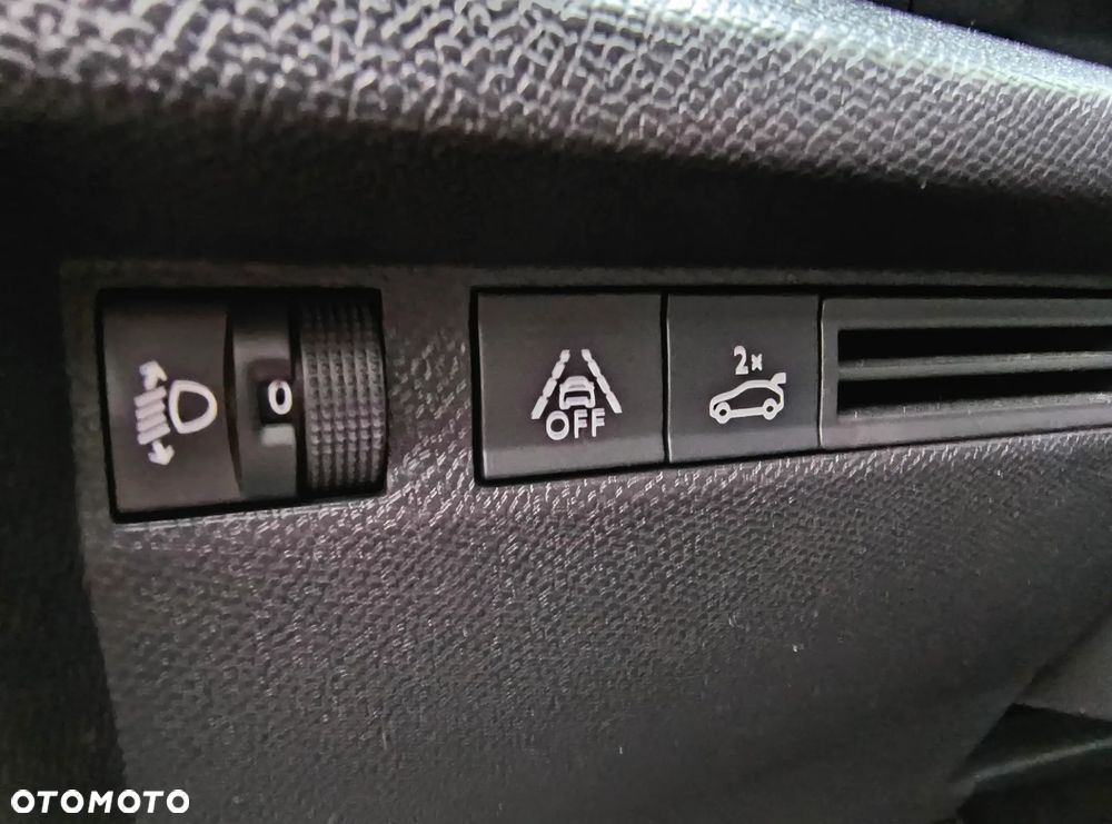 Citroën C4X 1.2 PureTech Feel S&S - 11