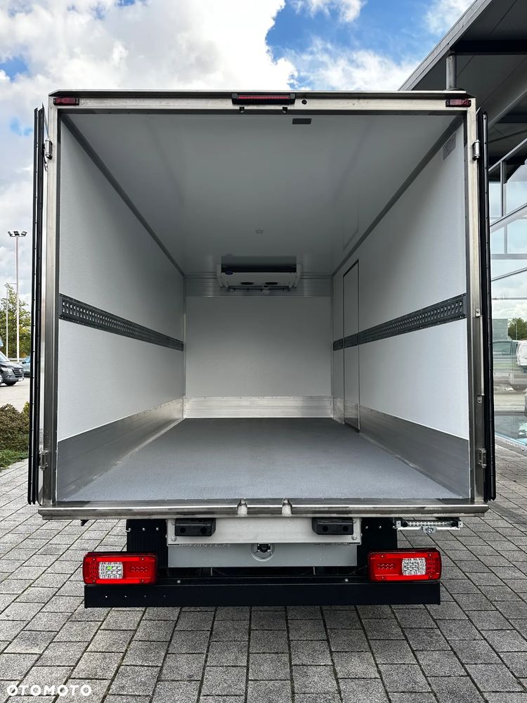 Mercedes-Benz Sprinter - 35