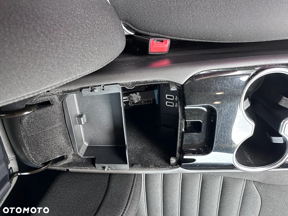Ford Mondeo 2.0 TDCi Titanium PowerShift - 11