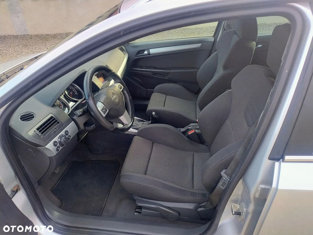 Opel Astra - 11
