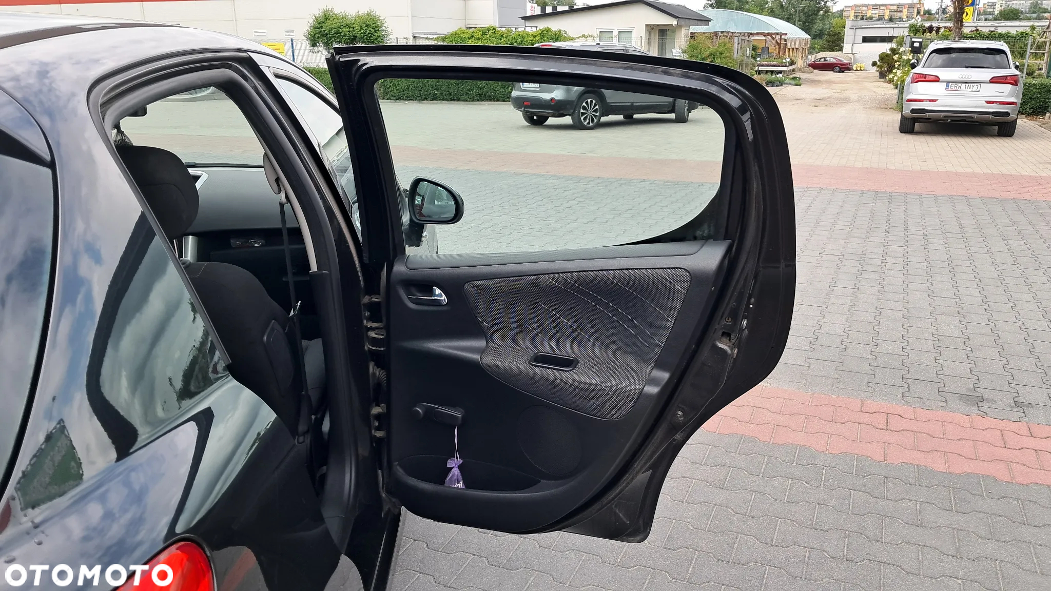 Peugeot 207 1.4 16V Trendy - 12