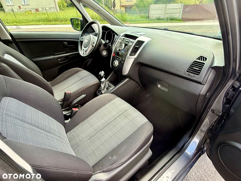 Kia Venga 1.4 CVVT Vision - 24