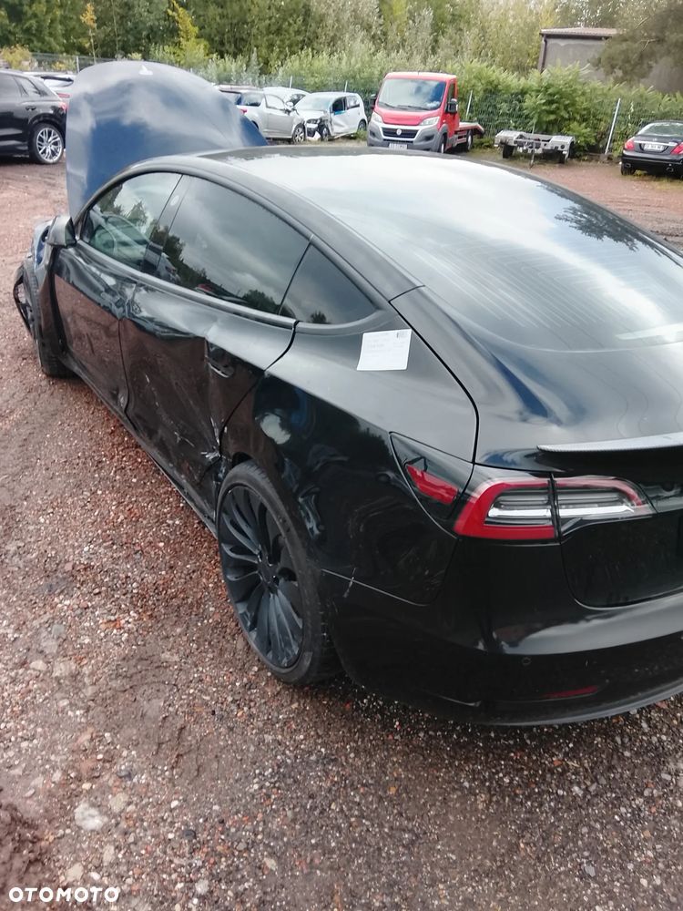 Tesla Model 3 - 30