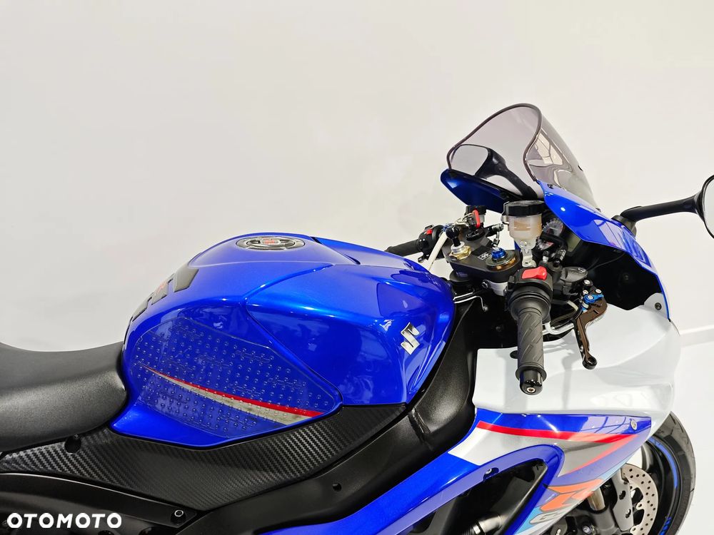 Suzuki GSX-R - 10