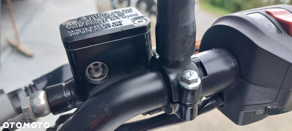 KTM Duke 125 - 33