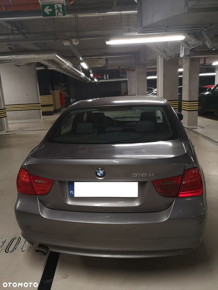 BMW Seria 3 318d DPF - 11