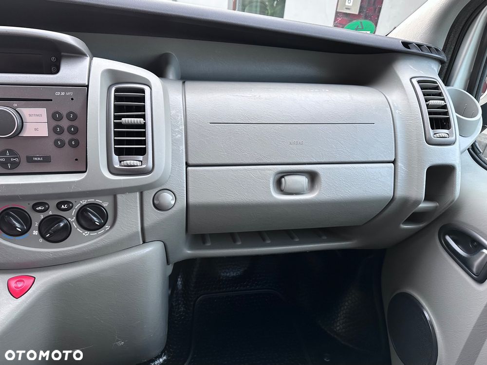 Opel Vivaro 2.5 CDTI L1H1 (Tecshift) Easytronic Life Cosmo - 15