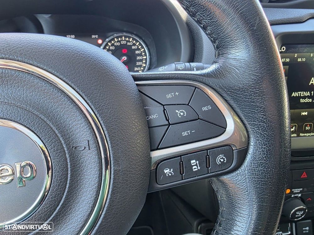 Jeep Renegade 1.0 T Limited - 23