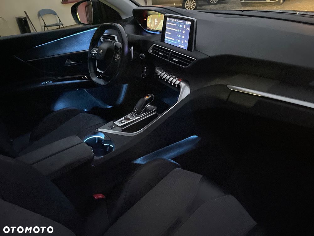 Peugeot 3008 1.6 BlueHDi Allure S&S EAT6 - 12