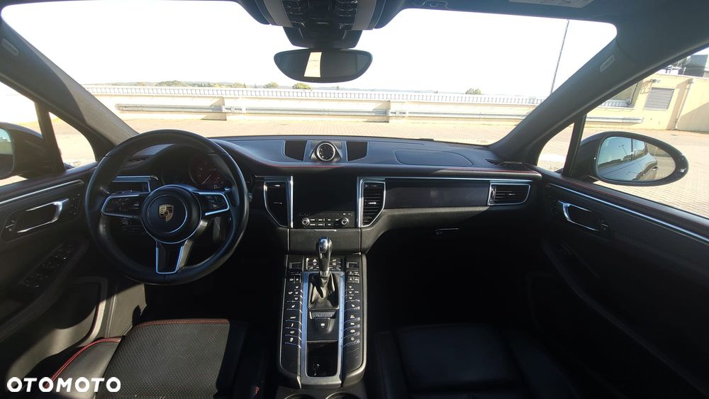 Porsche Macan GTS - 24