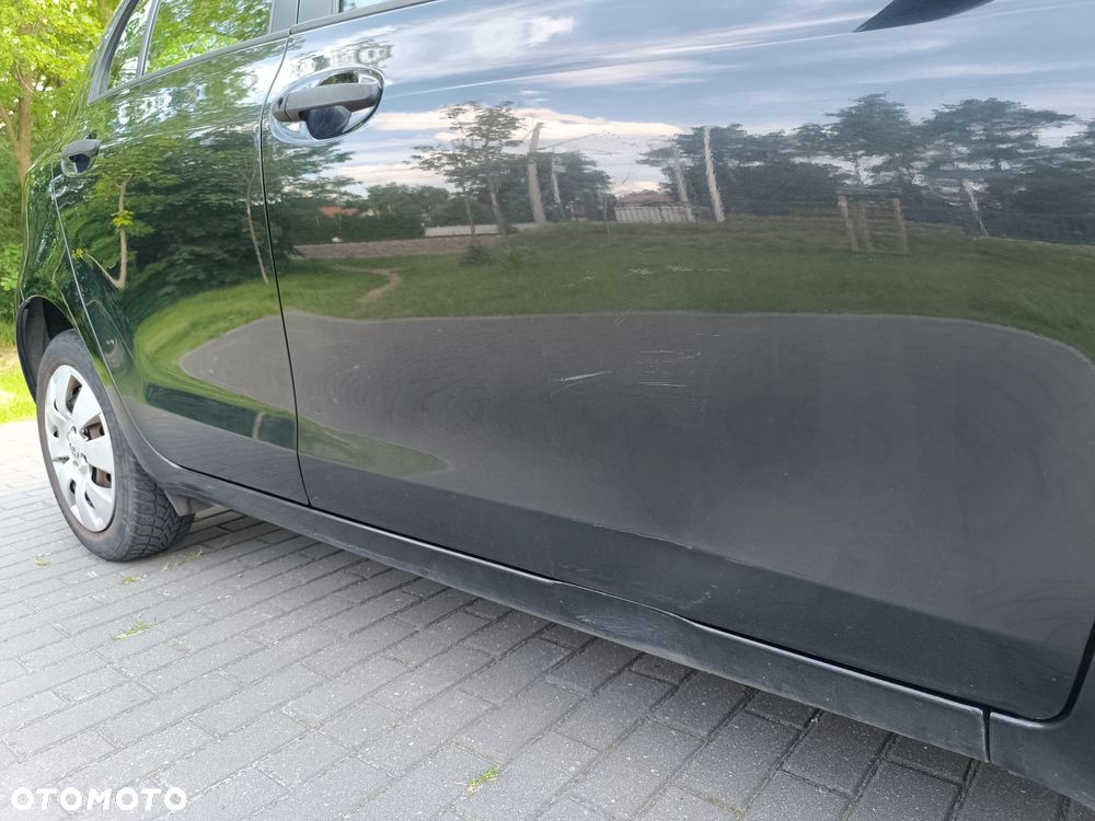 Toyota Yaris 1.3 Sol - 11