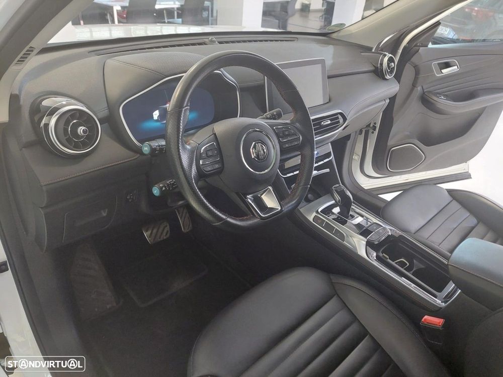 MG EHS 1.5T-GDI PHEV Luxury - 10