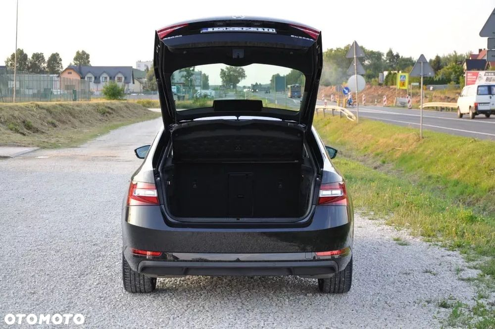 Skoda Superb 2.0 TSI L&K DSG - 28