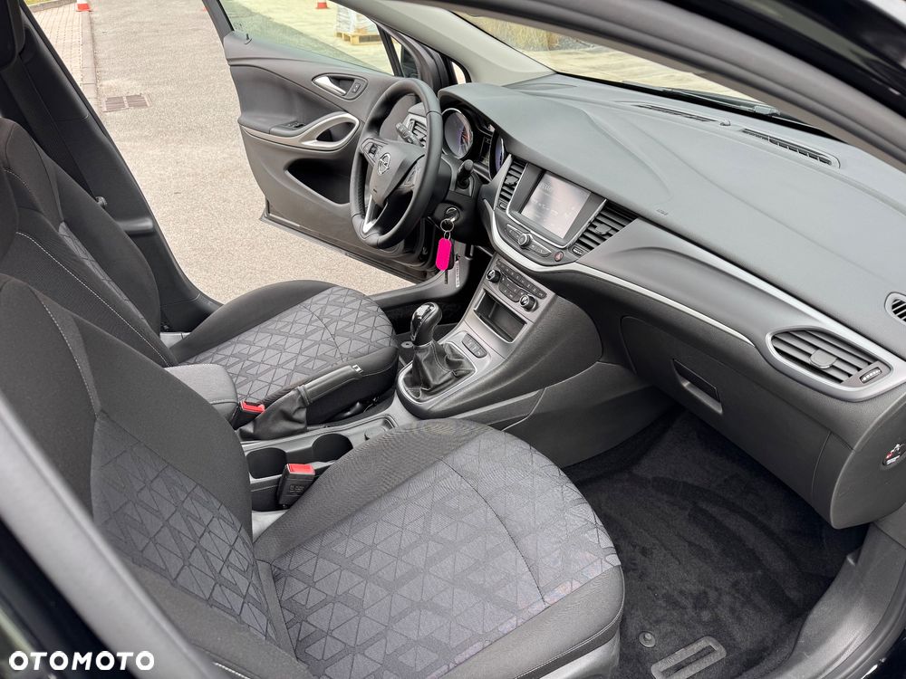 Opel Astra 1.4 Turbo 120 Jahre - 22