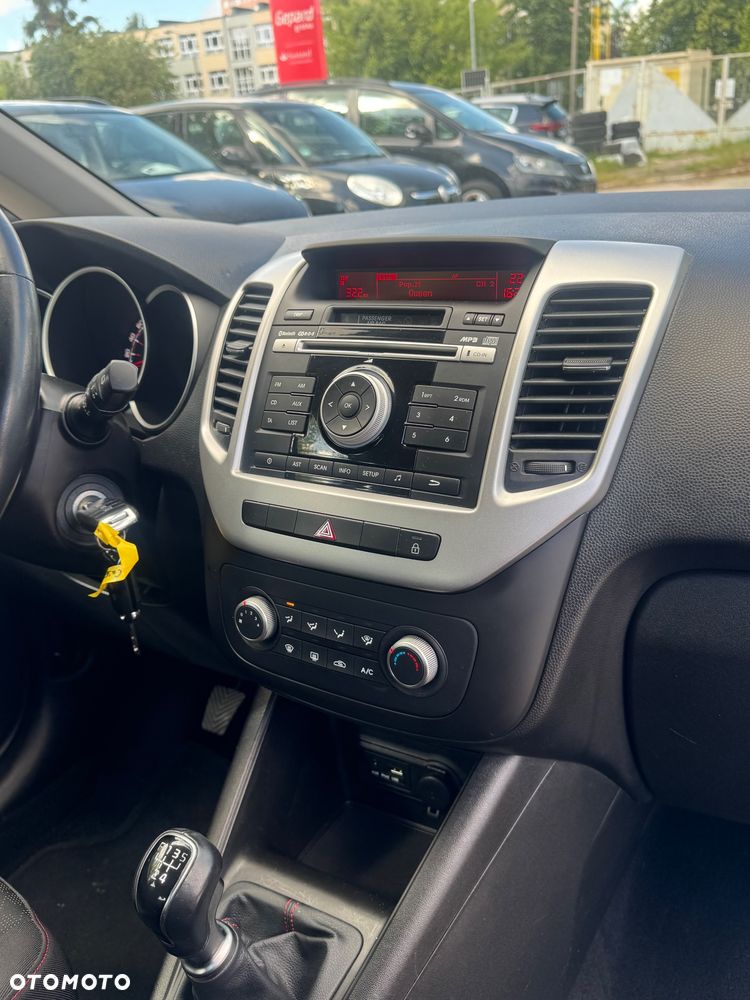 Kia Venga 1.4 CVVT Vision - 23