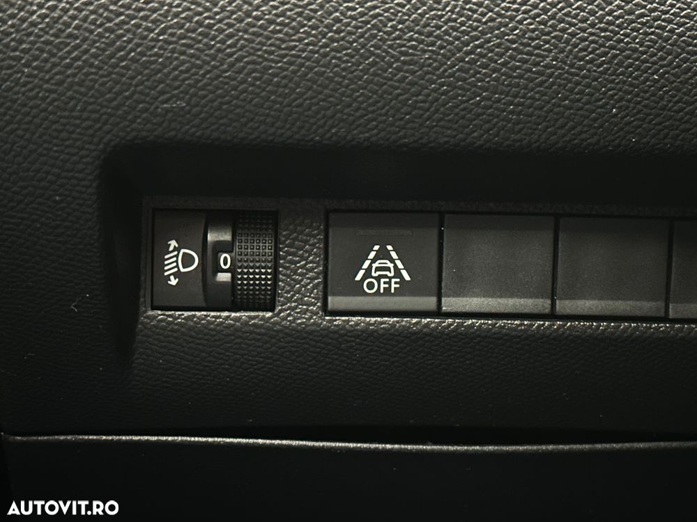 Peugeot 208 1.2 L PureTech STT EAT8 Allure - 29