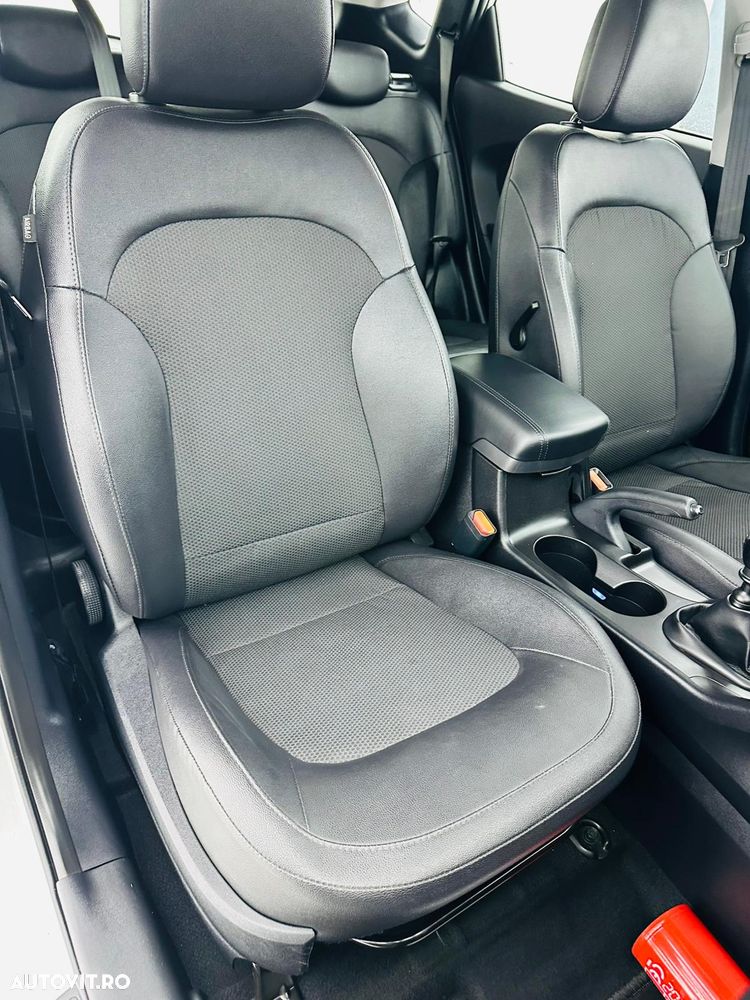 Hyundai ix35 1.6 2WD Fifa World Cup Edition - 20