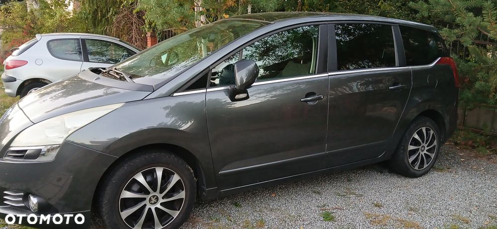 Peugeot 5008 2010 photo 3