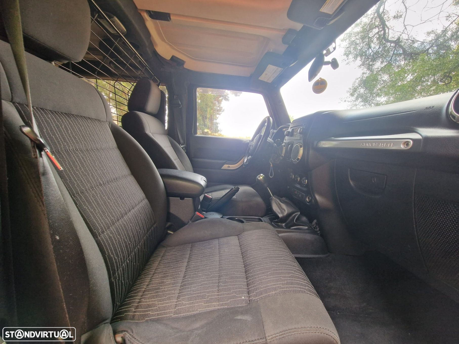 Jeep Wrangler - 45