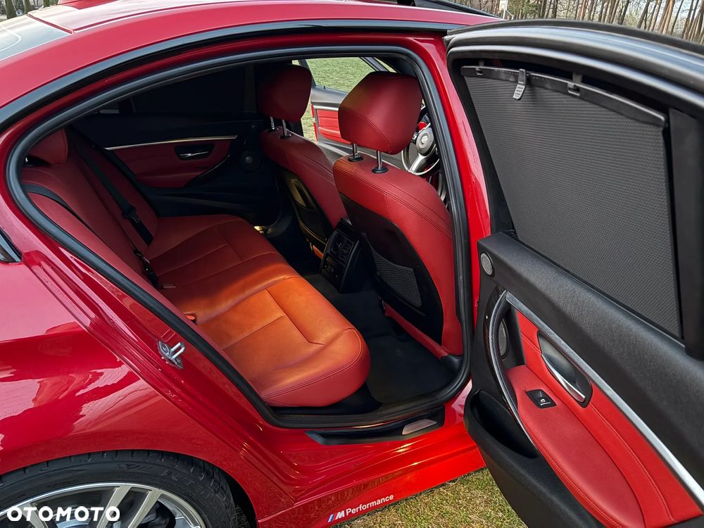 BMW Seria 3 340i xDrive Edition M Sport Shadow - 27