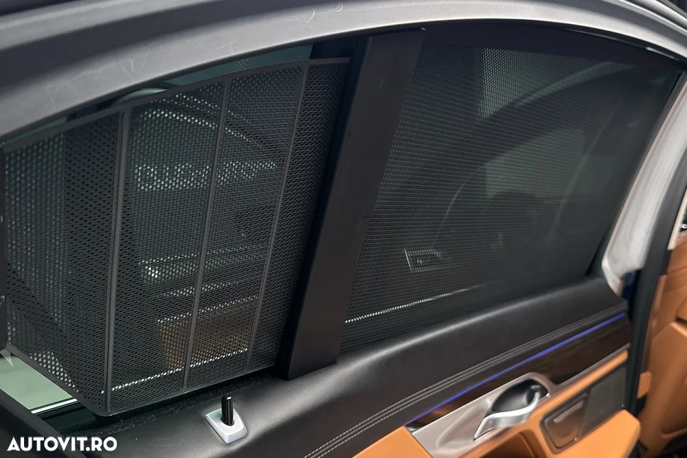 BMW Seria 7 2021 — imagine 75