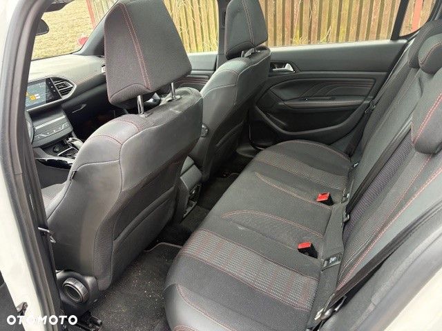 Peugeot 308 BlueHDi 130 EAT8 Stop & Start GT - 8