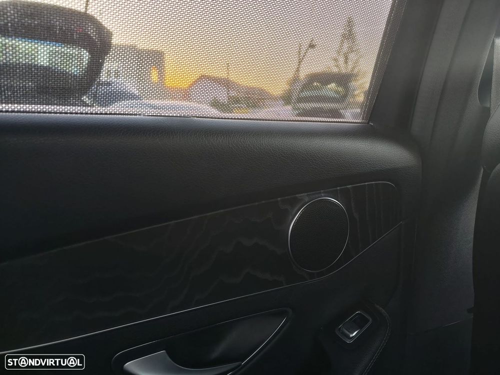 Mercedes-Benz C 300 h AMG Line - 20