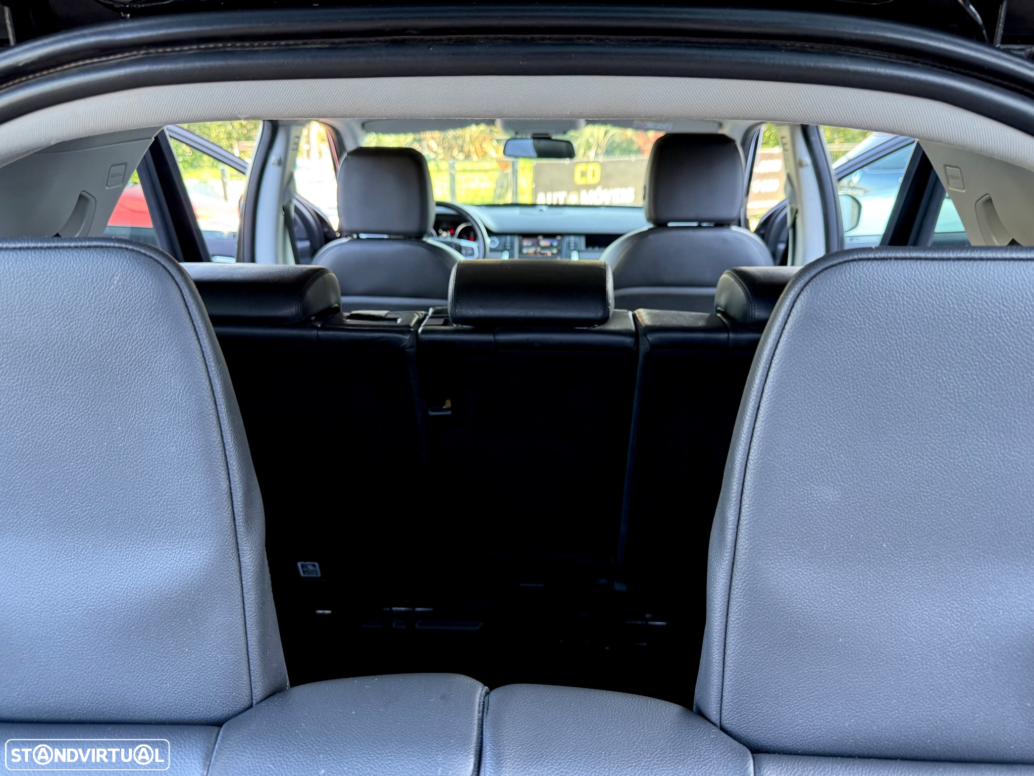 Land Rover Discovery Sport 2.0 TD4 HSE Luxury 7L Auto - 33