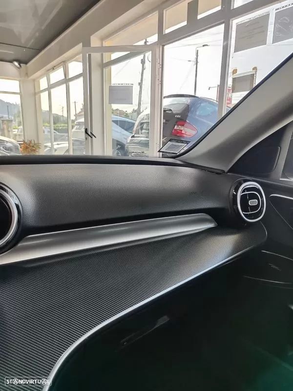 Mercedes-Benz C 220 d Avantgarde - 33