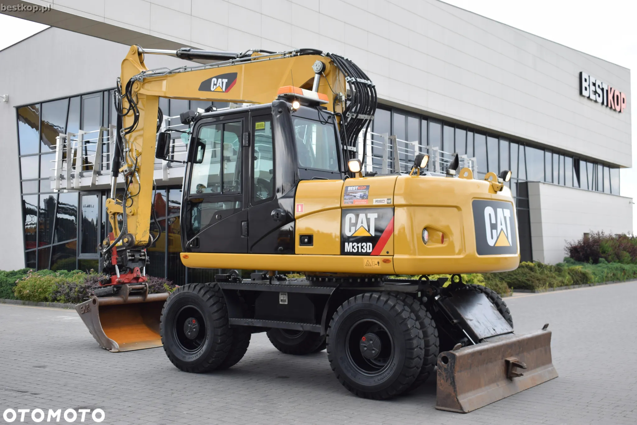 Caterpillar CAT M313D - 9
