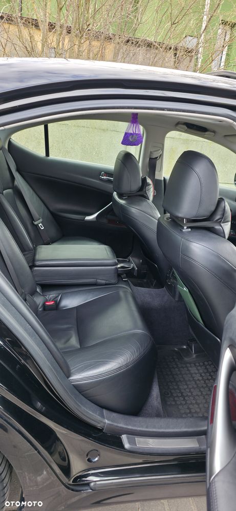 Lexus IS 220 D Prestige - 12
