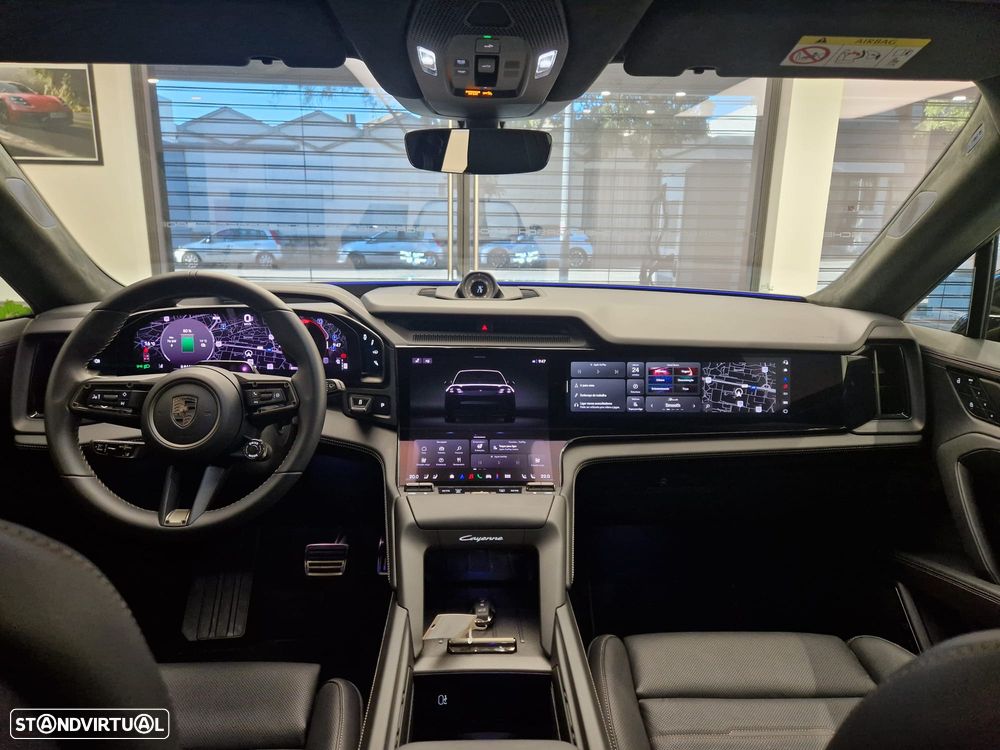 Porsche Cayenne Electric Turbo - 26