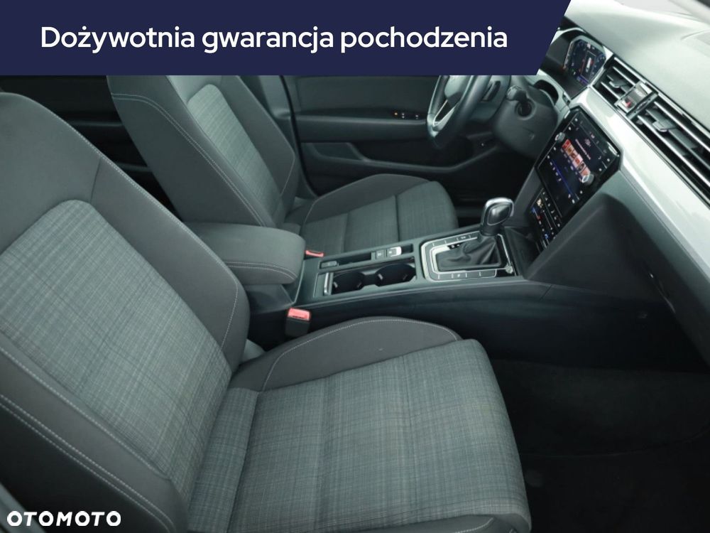 Volkswagen Passat Variant - 9