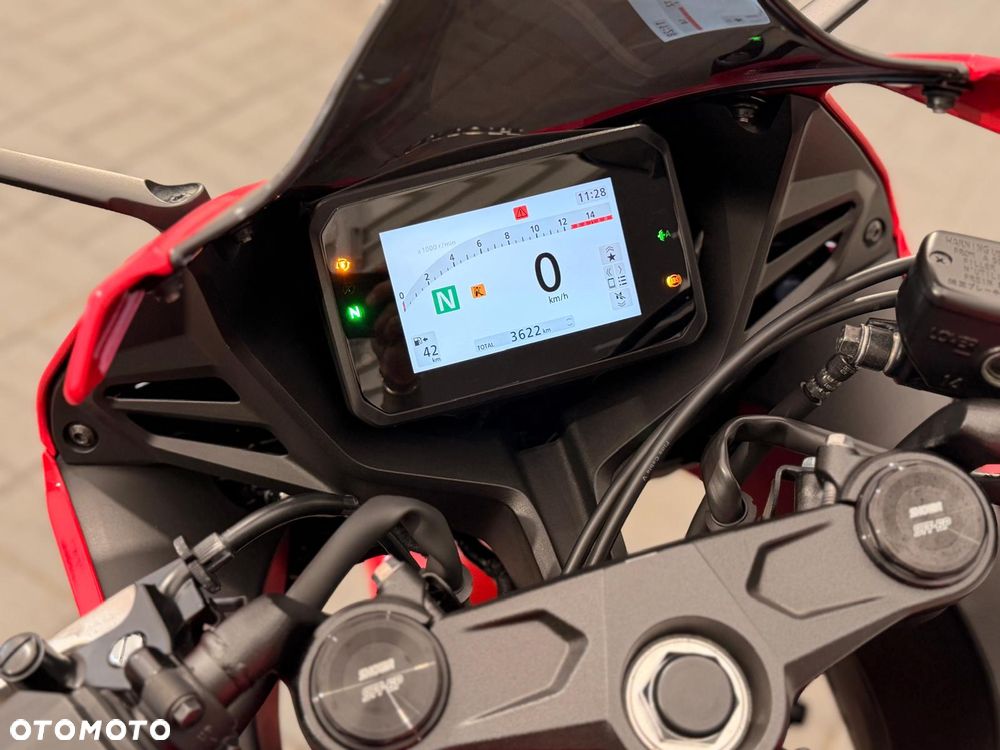 Honda CBR - 8