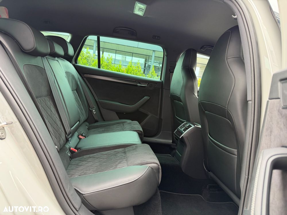 Skoda Superb 2.0 TDI DSG Sportline - 12