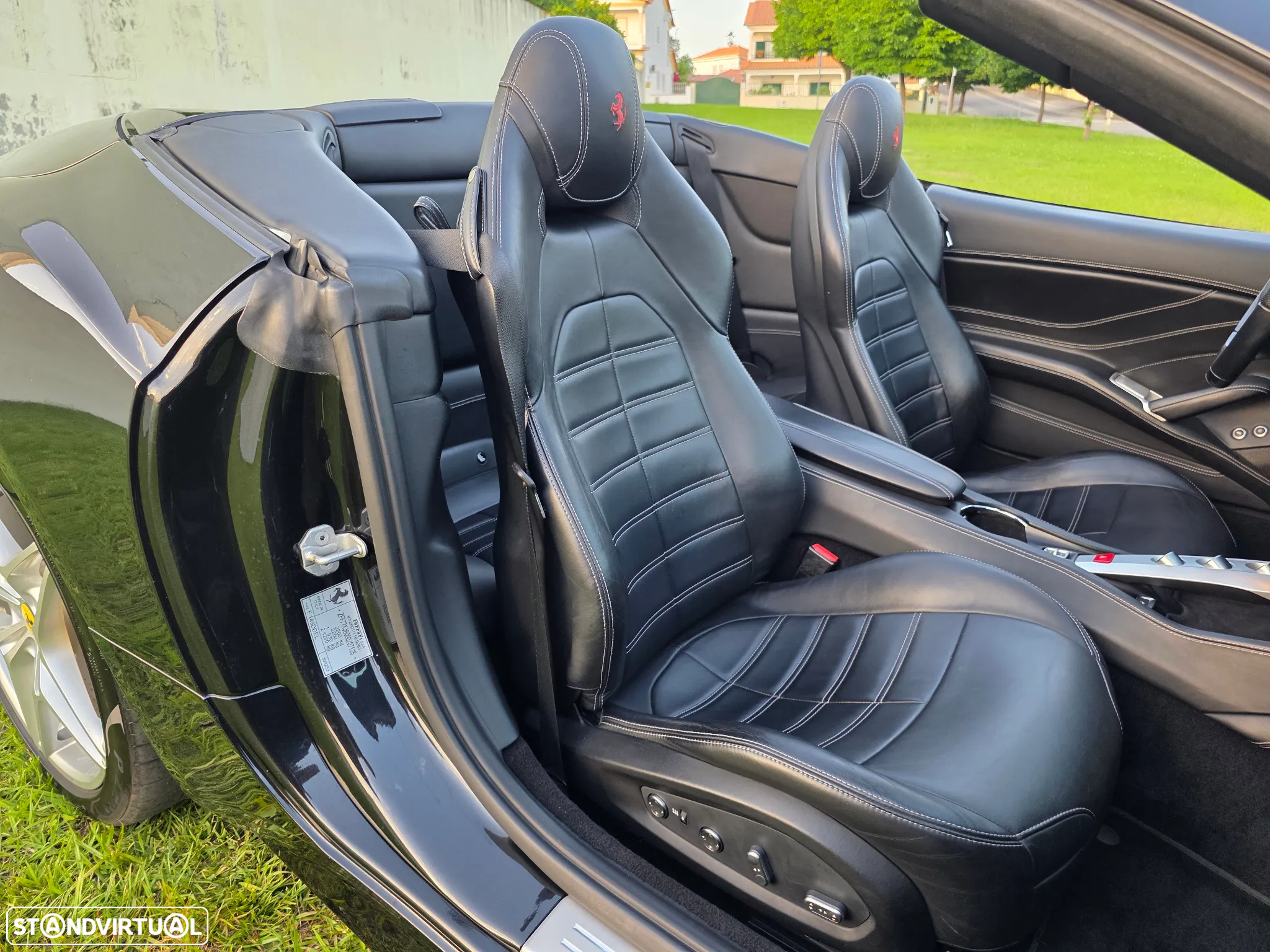 Ferrari California T - 4