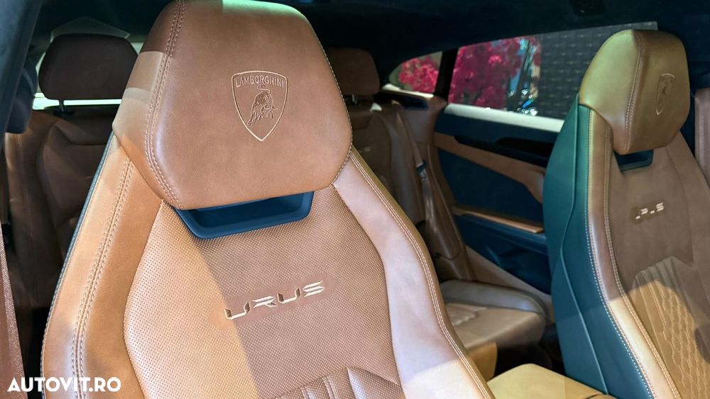 Lamborghini URUS - 34