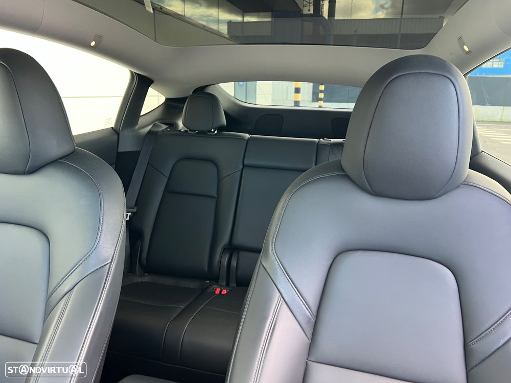 Tesla Model Y Performance Dual Motor AWD - 10