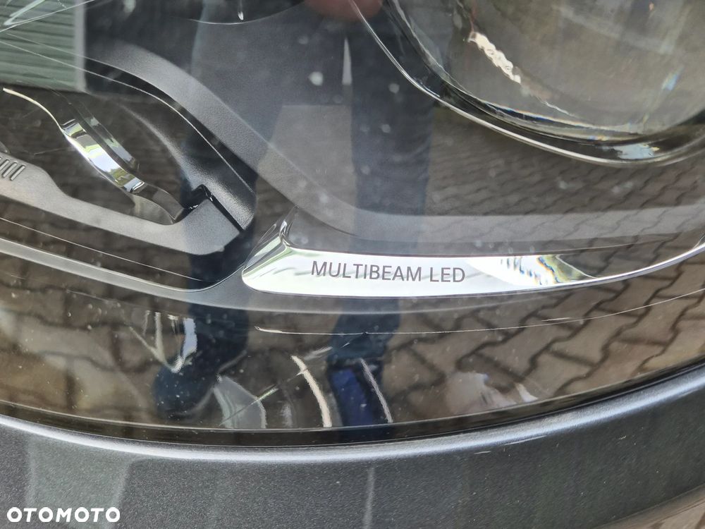 Mercedes-Benz Klasa E 200 4-Matic - 17