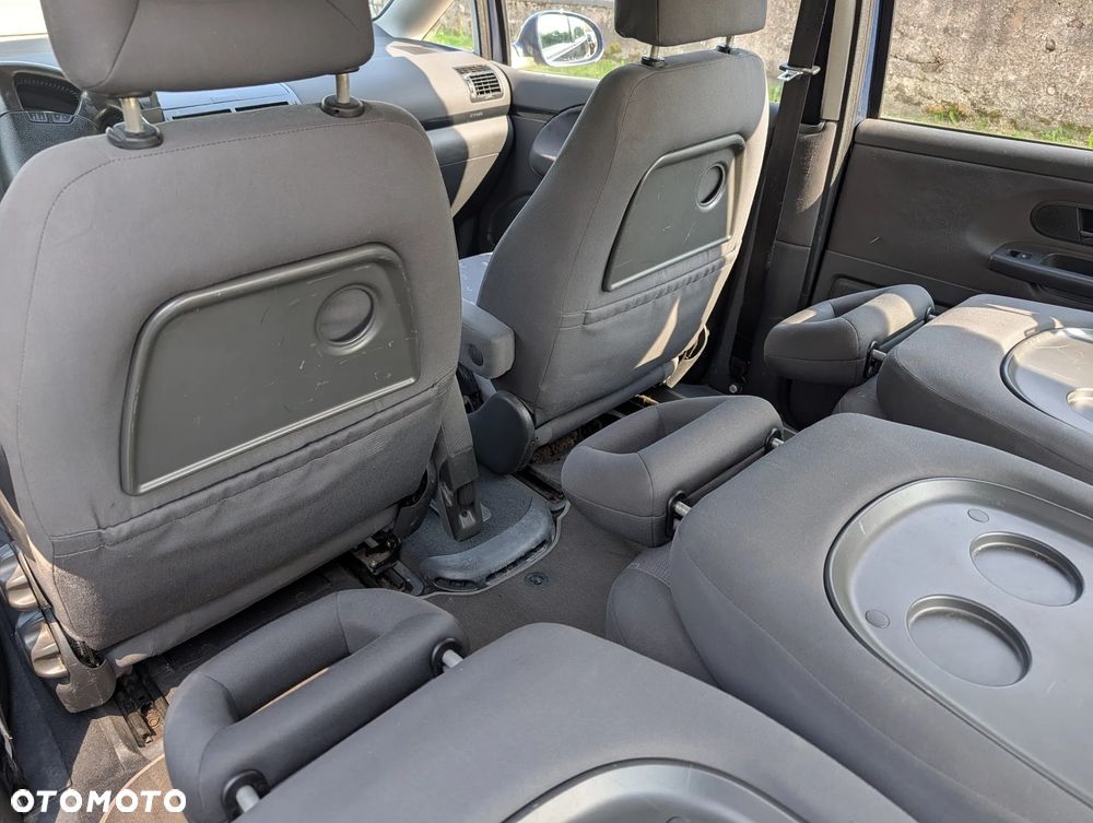 Volkswagen Sharan - 28