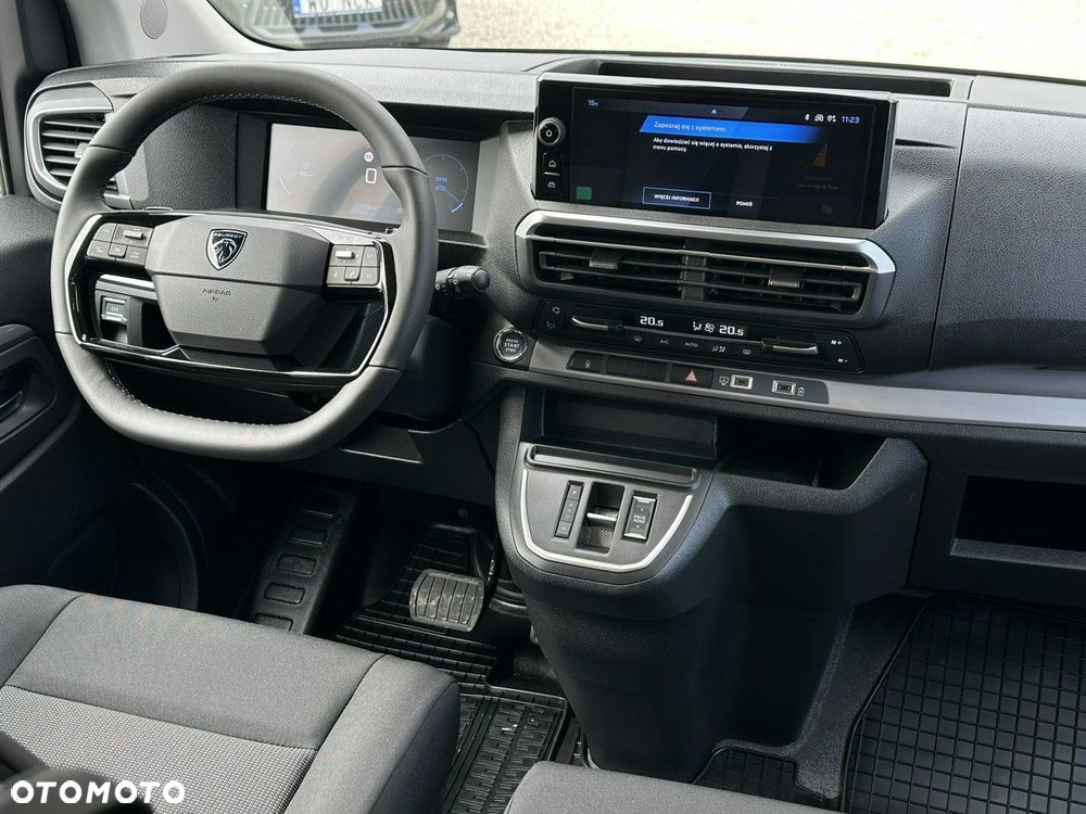 Peugeot Traveller - 24