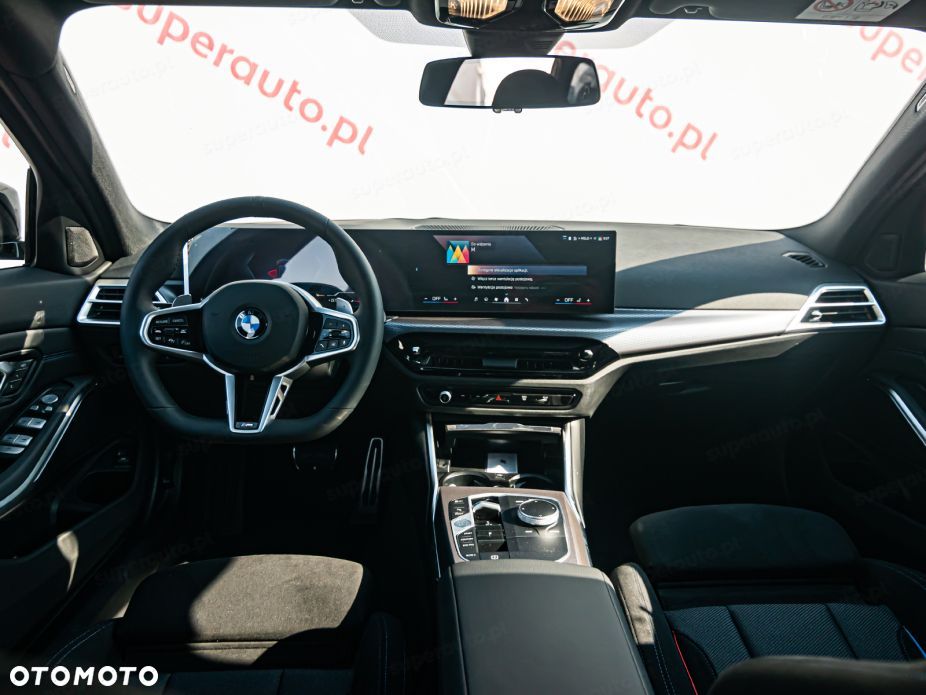 BMW Seria 3 330i xDrive M Sport - 31