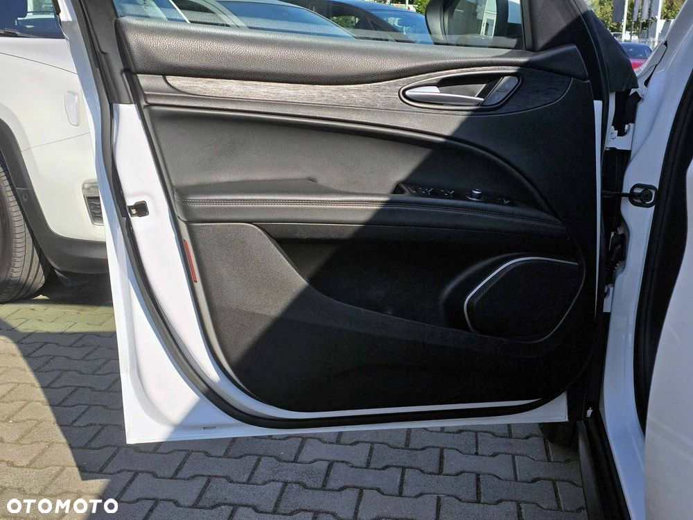 Alfa Romeo Stelvio 2.0 Turbo Business Q4 - 12
