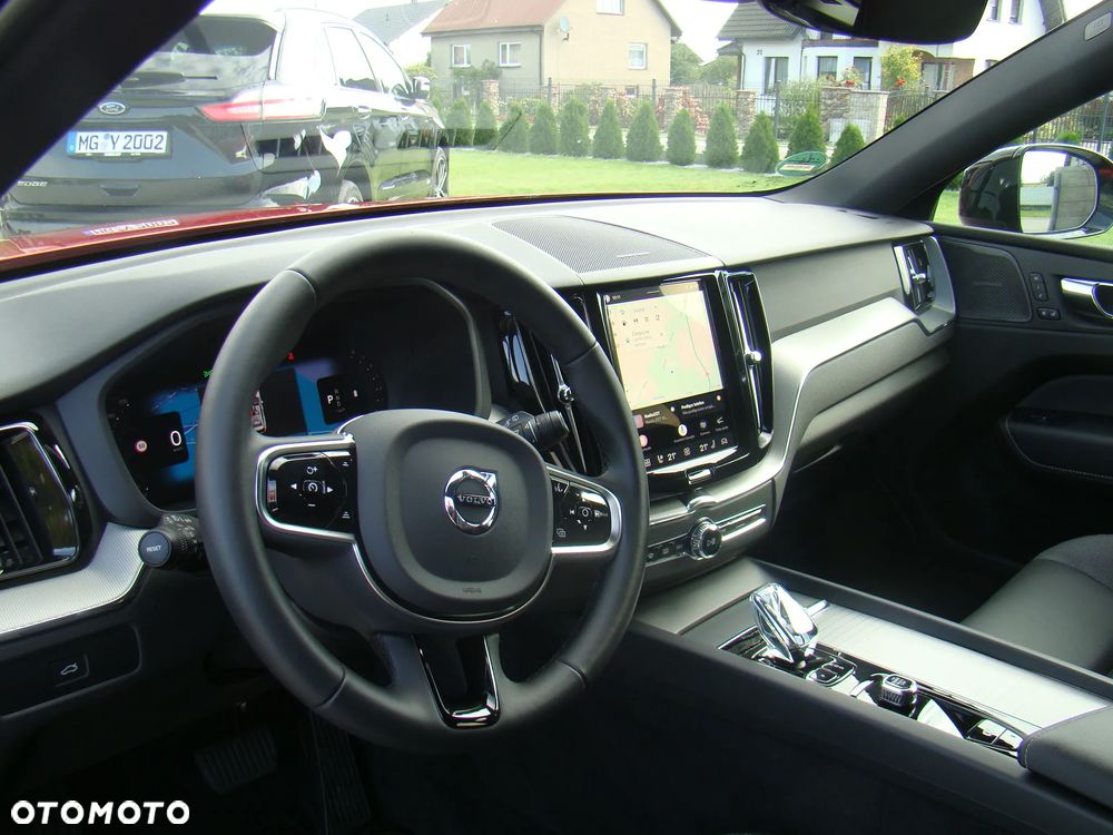 Volvo XC 60 B5 B AWD Geartronic RDesign - 25